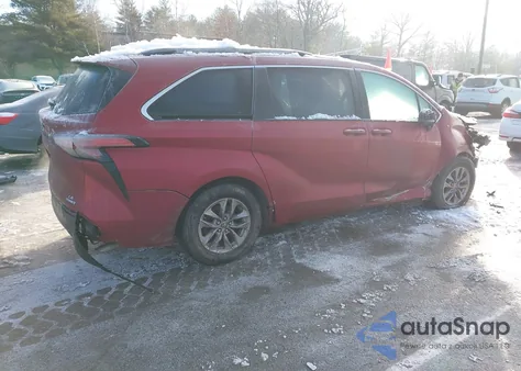 2022 Toyota Sienna Le z USA, uszkodzony, nr VIN 5TDKSKFC2NS069678